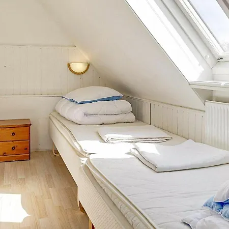 4 Person Holiday In Apartamento Svaneke